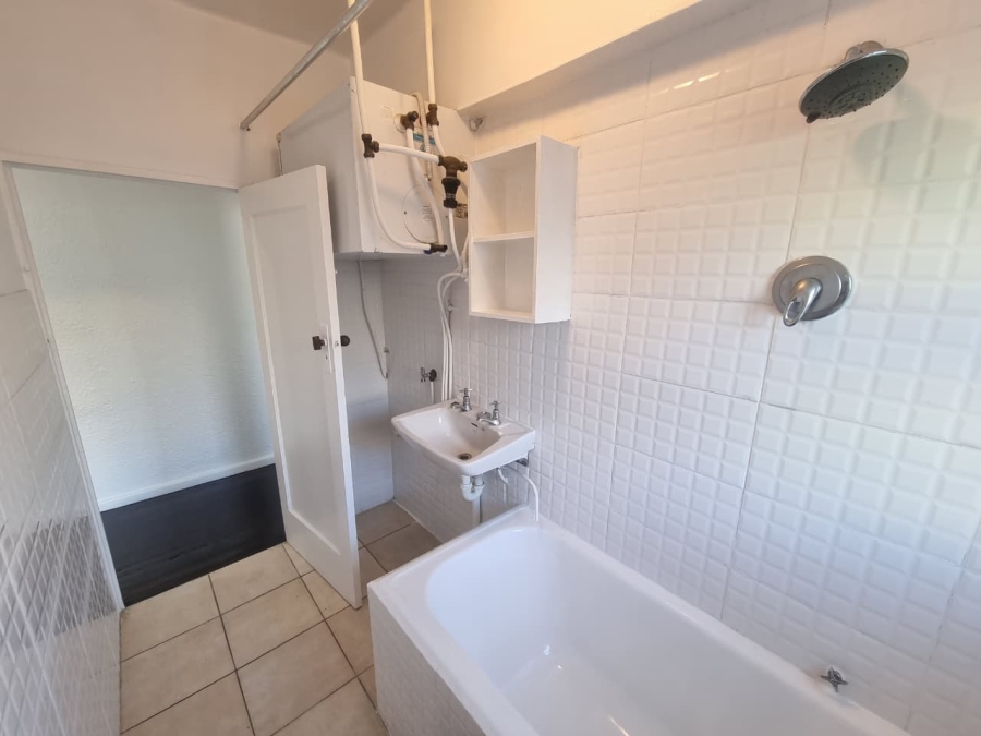 To Let 1 Bedroom Property for Rent in Mowbray Western Cape